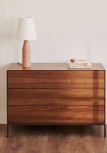 KAVE HOME Vedrana kommode, m. 3 skuffer - brun valnttfiner og sort stl