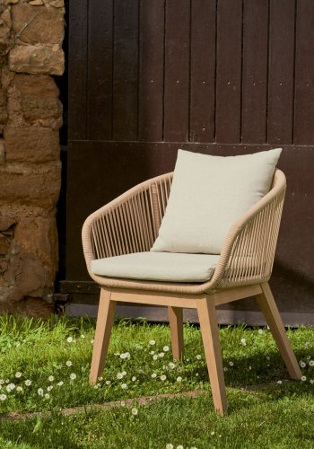 KAVE HOME Portalo hagestol, med armlener - beogetau og akasietre