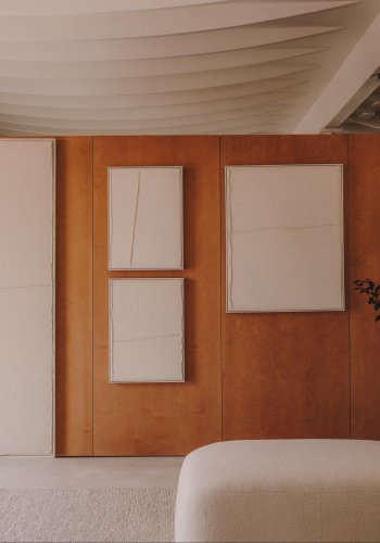 KAVE HOME Maha hvit veggteppe med horisontal linje 52 x 72 cm