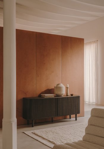 KAVE HOME Mailen skjenk, m. 2 drer og hyller - mrk ask finer (180x40)