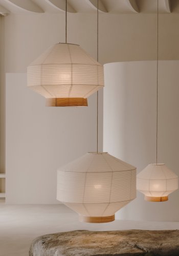 KAVE HOME Hila taklampeskjerm, rund - hvitt papir og naturlig trefiner (80)