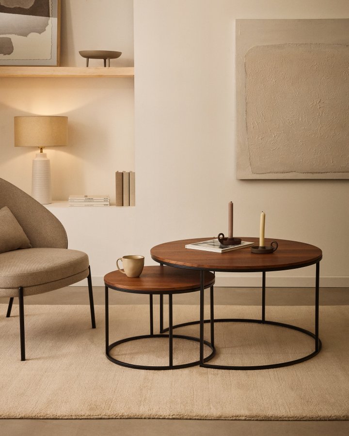 KAVE HOME Yoana sidebord, rund brun valntt finish og svart jern (sett med 2)