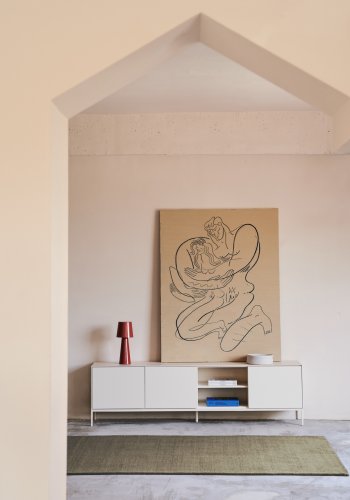 KAVE HOME Vedrana TV-bord, m. 3 drer og hylle - hvit MDF og stl (195x40)