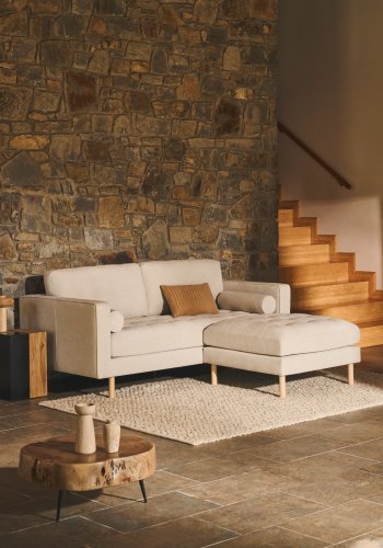 KAVE HOME Debra 2-sits soffa med p&auml;rl chenille fotst&ouml;d och ben med wenge finish, 182 cm