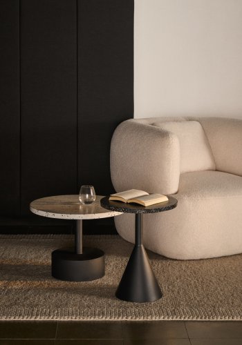 KAVE HOME Martina svingstol, med armlener og pute - off-white bouclé