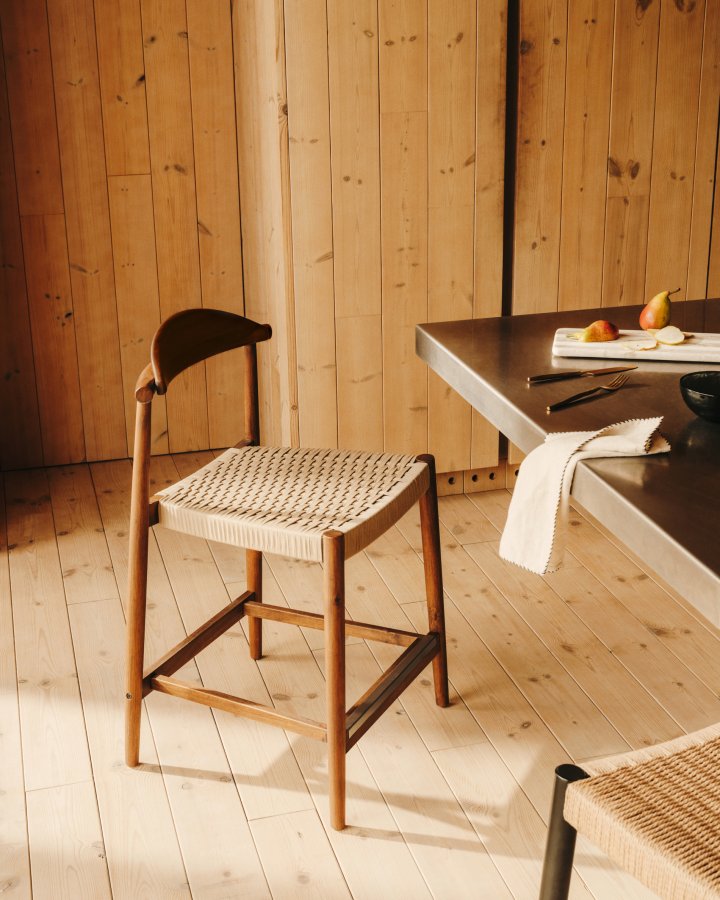 KAVE HOME Nina barkrakk, m ryggsttte og fotsttte - beige tau og valnttfinish akasietre (H:62)