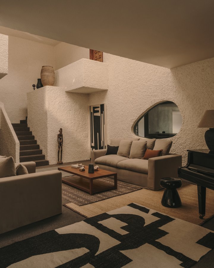 KAVE HOME Sashi sofabord, m. 1 hylle - naturlig teak (150x70)