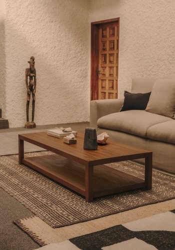 KAVE HOME Sashi sofabord, m. 1 hylle - naturlig teak (150x70)