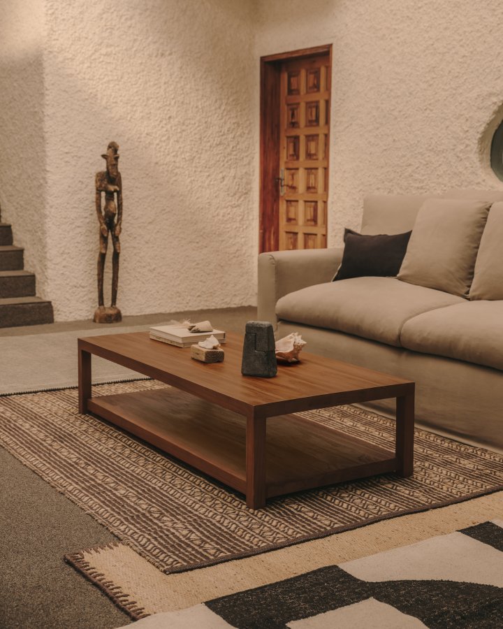 KAVE HOME Sashi sofabord, m. 1 hylle - naturlig teak (150x70)