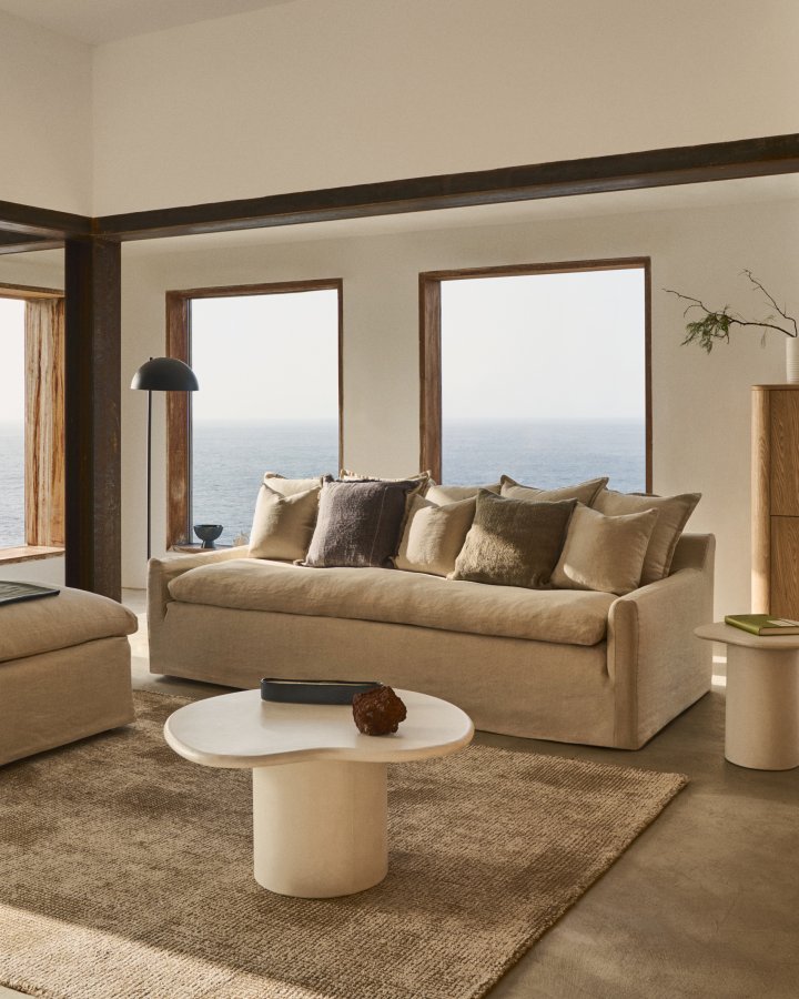 KAVE HOME Zenira sofa med avtakbart trekk og beige puter i bomull og lin, 230 cm