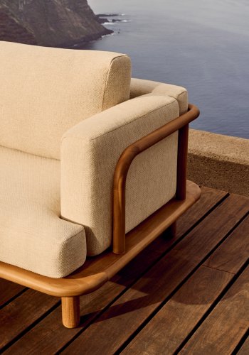 KAVE HOME Turqueta 3-sits soffa av massiv teak 230 cm FSC 100%.