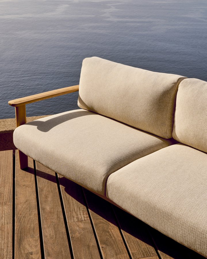 KAVE HOME Tirant 3-manns sofa - naturlig teak (212cm)