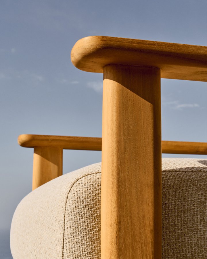 KAVE HOME Tirant lenestol, med armlener naturlig teak