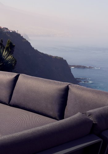 KAVE HOME Tosqueta utendrs salongsett, 5 personer. hjrnesofa og 1 bord - aluminium og teak (sett med 2)