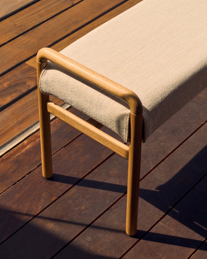 KAVE HOME Macaret-benk med avtakbart trekk heltre eik med naturlig finish 120 cm FSC Mix Credi