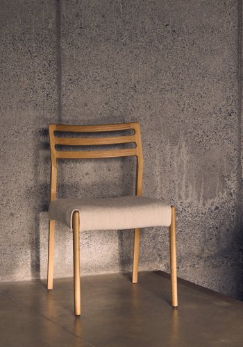 KAVE HOME Cudia stol avtagbart trekk i beige chenille heltre eik naturlig finish FSC Mix Credit