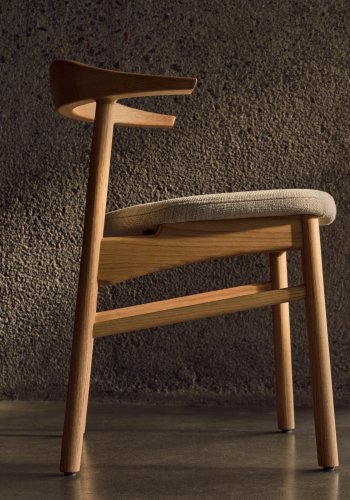 KAVE HOME Timons stoltrekk i beige chenille heltre eik naturlig finish FSC Mix Credi