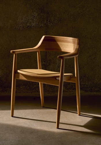 KAVE HOME Fondes stol i heltre eik med naturlig finish FSC Mix Credit