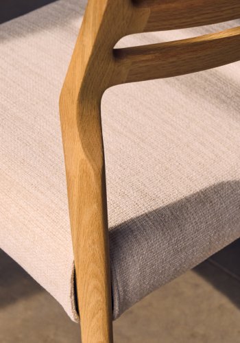 KAVE HOME Cudia stol avtagbart trekk i beige chenille heltre eik naturlig finish FSC Mix Credit