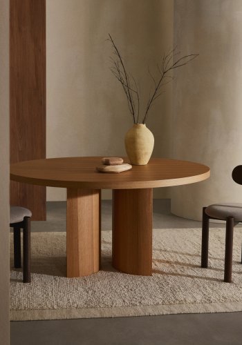 KAVE HOME Nealy rundt bord med eikefiner i naturlig utfrelse, 150 cm