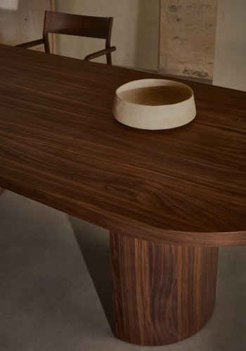 KAVE HOME Nealy-bord med valnttfiner i mrk utfrelse, 240 x 100 cm