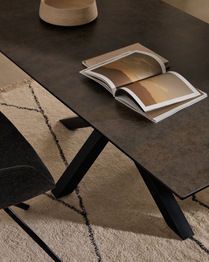 KAVE HOME Argo spisebord, rektangulrt - Iron Moss keramikk og sort stl 180x100)