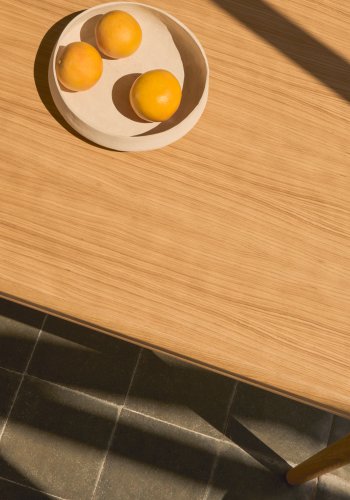 KAVE HOME Lenon uttrekksbord i naturlig FSC Mix Credit heltre eik og finr 160(200)x90