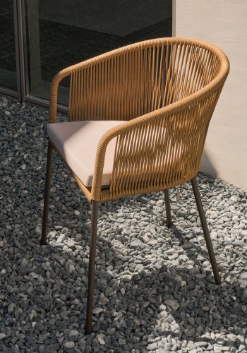 KAVE HOME Yanet spisebordstol, med stoffpute - beige tau og stl