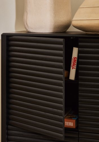 KAVE HOME Lenon hy skjenk, 4 drer heltre og sort eikefiner 104,5x144 cm FSC Mix Credit