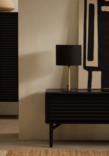 KAVE HOME Pina bordlampe i metall og rotting med svart bomullsskjerm