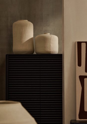 KAVE HOME Serina dekorativ vase, rund - hvit pappmaché (34)