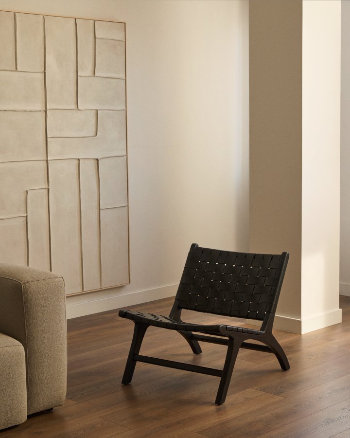 KAVE HOME Calixta lenestol, uten armlener - svart hndvevd skinn og svart mahognitre 