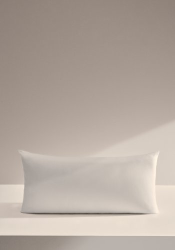 KAVE HOME Nyla mikrofiberpute 80 x 40 cm