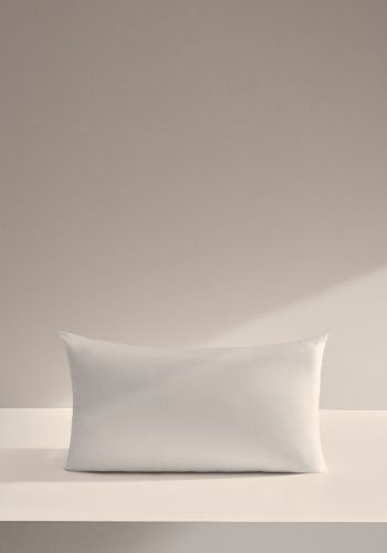 KAVE HOME Nyla mikrofiberpute 70 x 40 cm