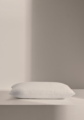 KAVE HOME Nyla mikrofiberpute 70 x 40 cm