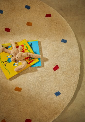 KAVE HOME Luli gulvt�ppe, rund - hvid bomuld med multifarvede prikker (�200)