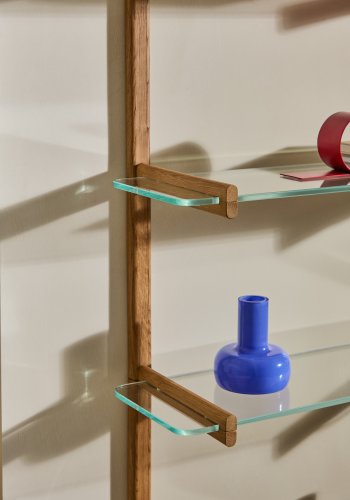 KAVE HOME Sitra modulhylle, 6 glasshyller og FSC Mix Credit heltre eik, 110 cm