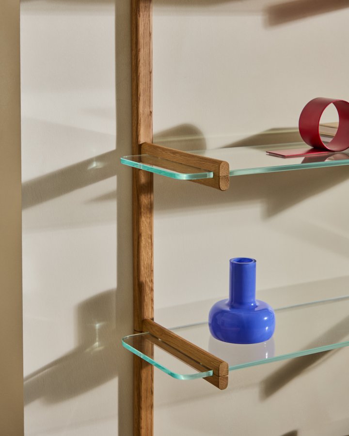 KAVE HOME Sitra modulhylle, 6 glasshyller og FSC Mix Credit heltre eik, 110 cm