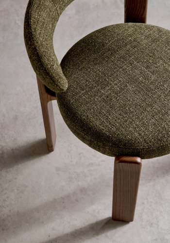 KAVE HOME spisebordsstol i granitt - grnn chenille og valntt finish asketre