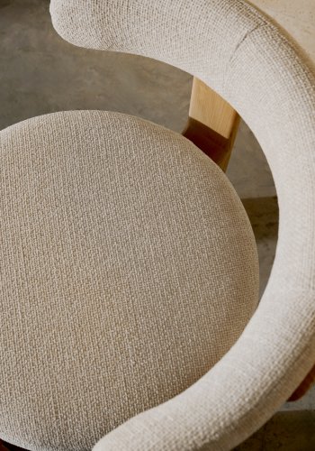 KAVE HOME spisestuestol i granitt - beige chenille og naturlig ask