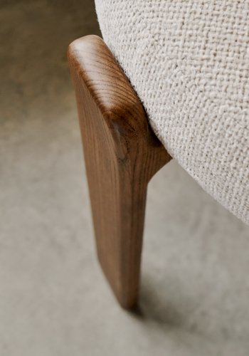KAVE HOME spisestuestol i granitt - beige chenille og valntt finish asketre