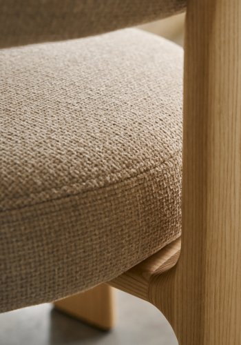 KAVE HOME Granitt 3-bent spisebordsstol, m. armlener - beige chenille og naturlig ask