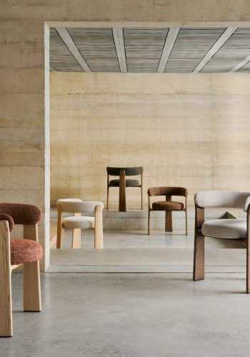 KAVE HOME Granitt 3-bent spisebordsstol, m. armlener - terracotta chenille og naturlig ask