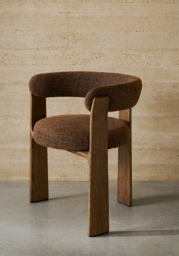 KAVE HOME Granitt 3-bent spisebordsstol, m. armlen - brun chenille og valntt finish asketre