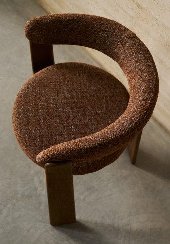 KAVE HOME Granitt 3-bent spisebordsstol, m. armlen - brun chenille og valntt finish asketre