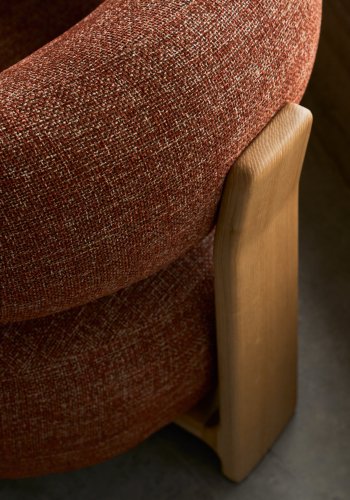 KAVE HOME lenestol i granitt, m. armlener - terracotta chenille og naturlig ask