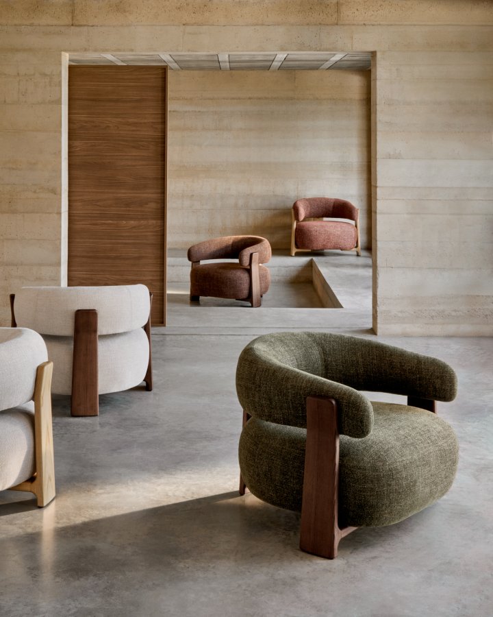 KAVE HOME lenestol i granitt, m. armlener - terracotta chenille og naturlig ask