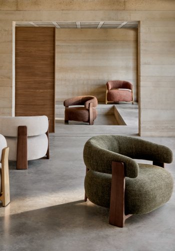 KAVE HOME Granitt lenestol, med armlener - granittgrnn chenille og valntt finish asketre