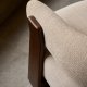 KAVE HOME lenestol i granitt, m. armlener - beige chenille og valntt finish asketre