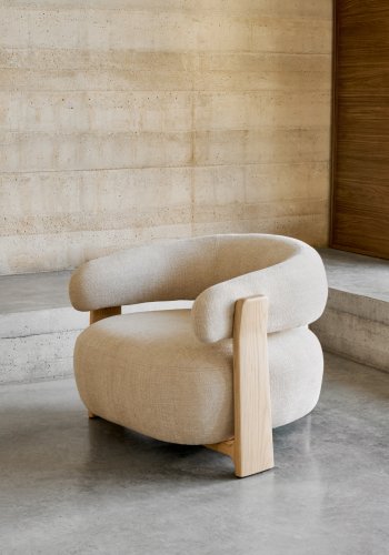 KAVE HOME lenestol i granitt, m. armlener - beige chenille og naturlig ask